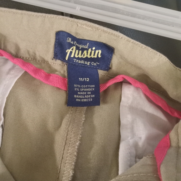 Austin Trading Co Khaki pants 11/12 - Picture 4 of 6